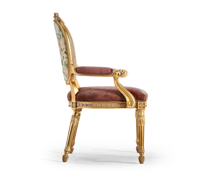 Medaillon Armchair