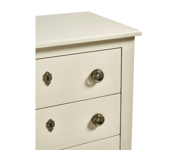 Petite Chest of Drawers