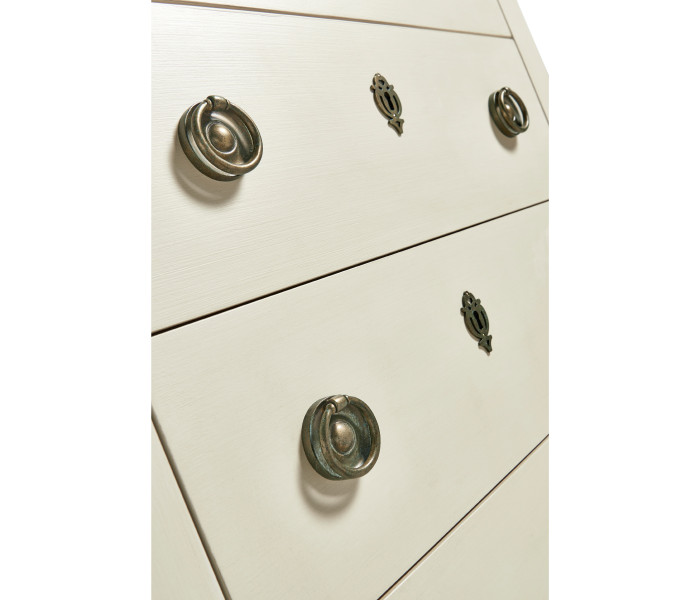 Petite Chest of Drawers