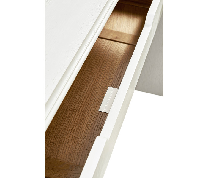 Mammatus Entertainment Console