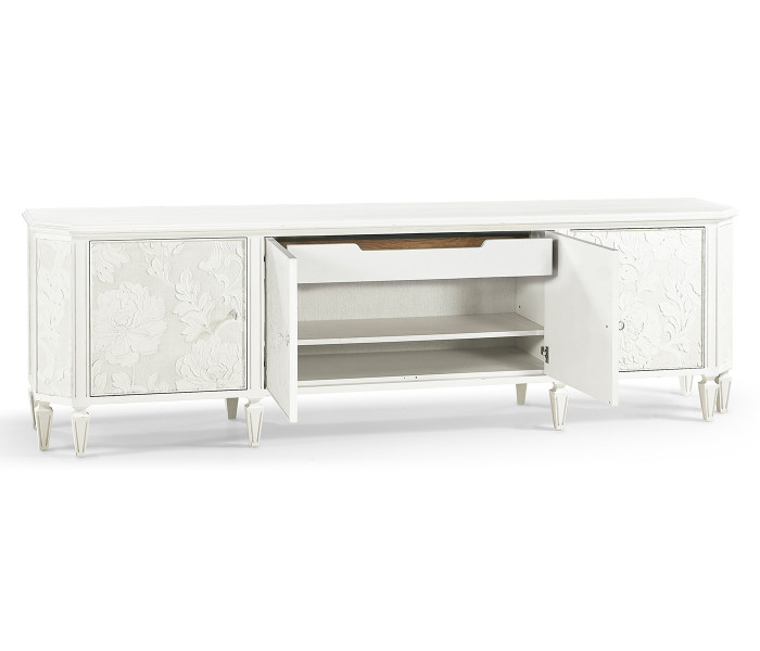 Mammatus Entertainment Console